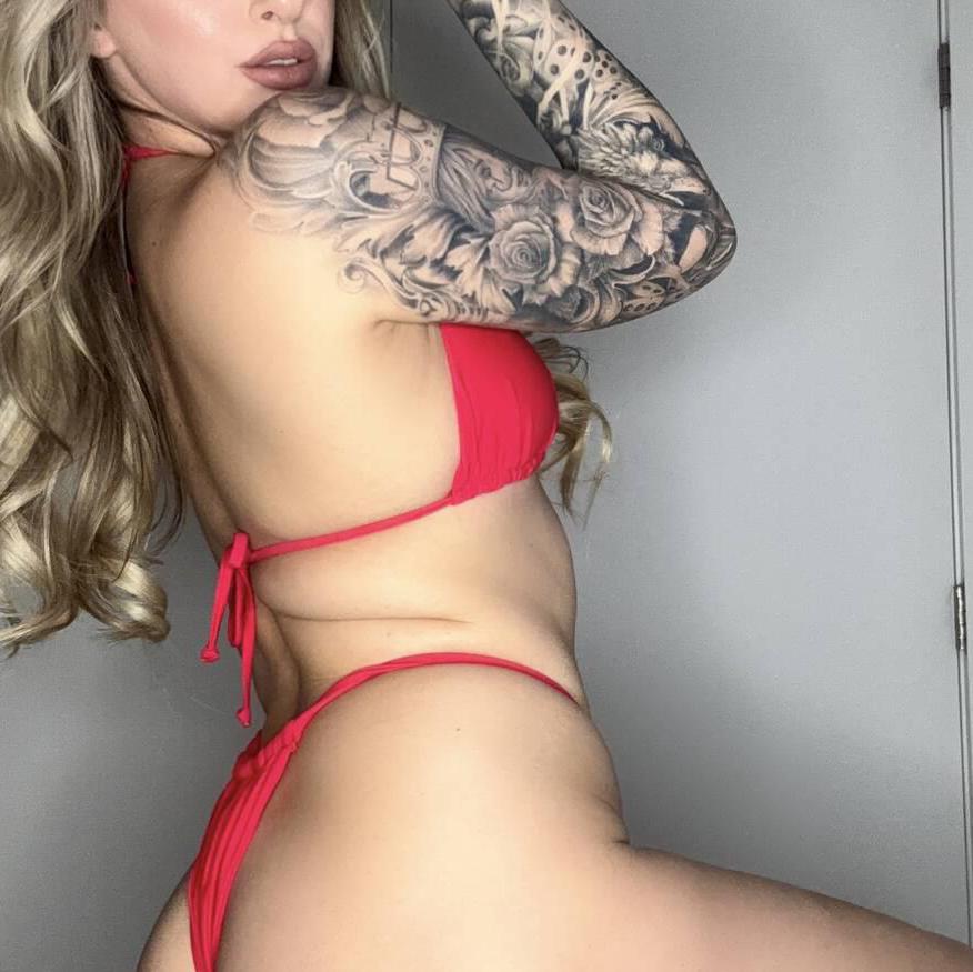 
                        Scarlett
                     is Female Escorts. | Calgary | Alberta | Canada | canadatopescorts.com 