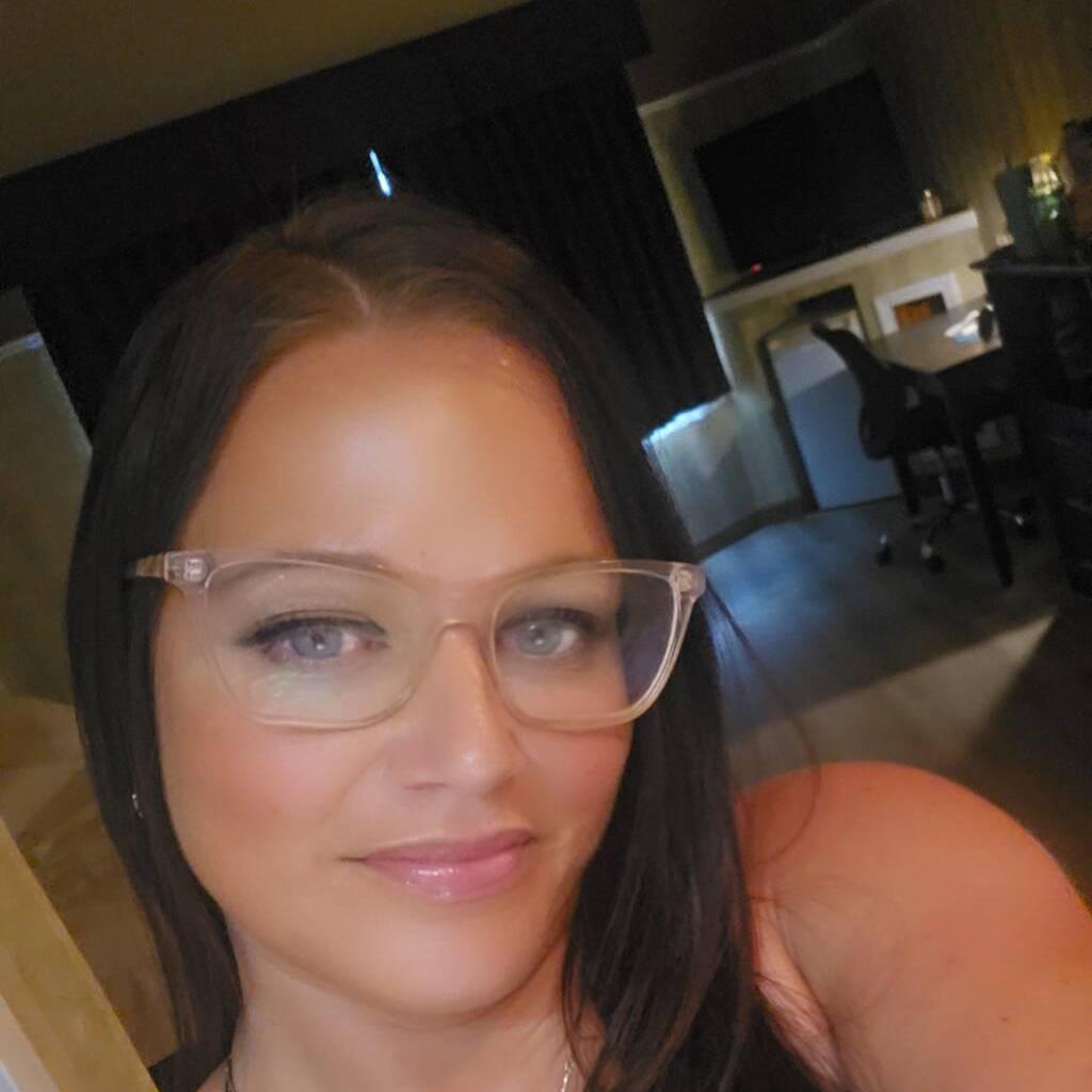 
                        Kelly
                     is Female Escorts. | Montreal | Quebec | Canada | canadatopescorts.com 