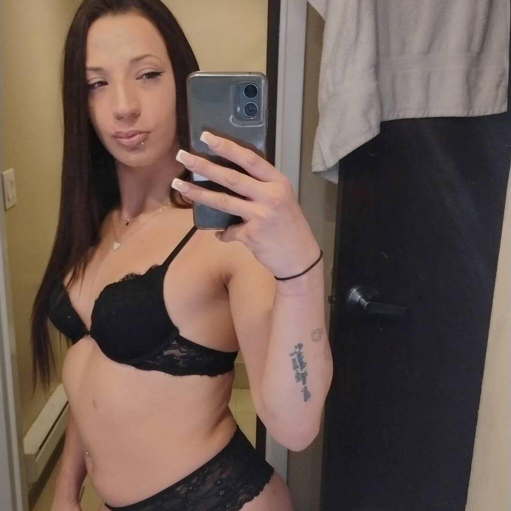 
                        Chloe
                     is Female Escorts. | Grande Prairie | Alberta | Canada | canadatopescorts.com 