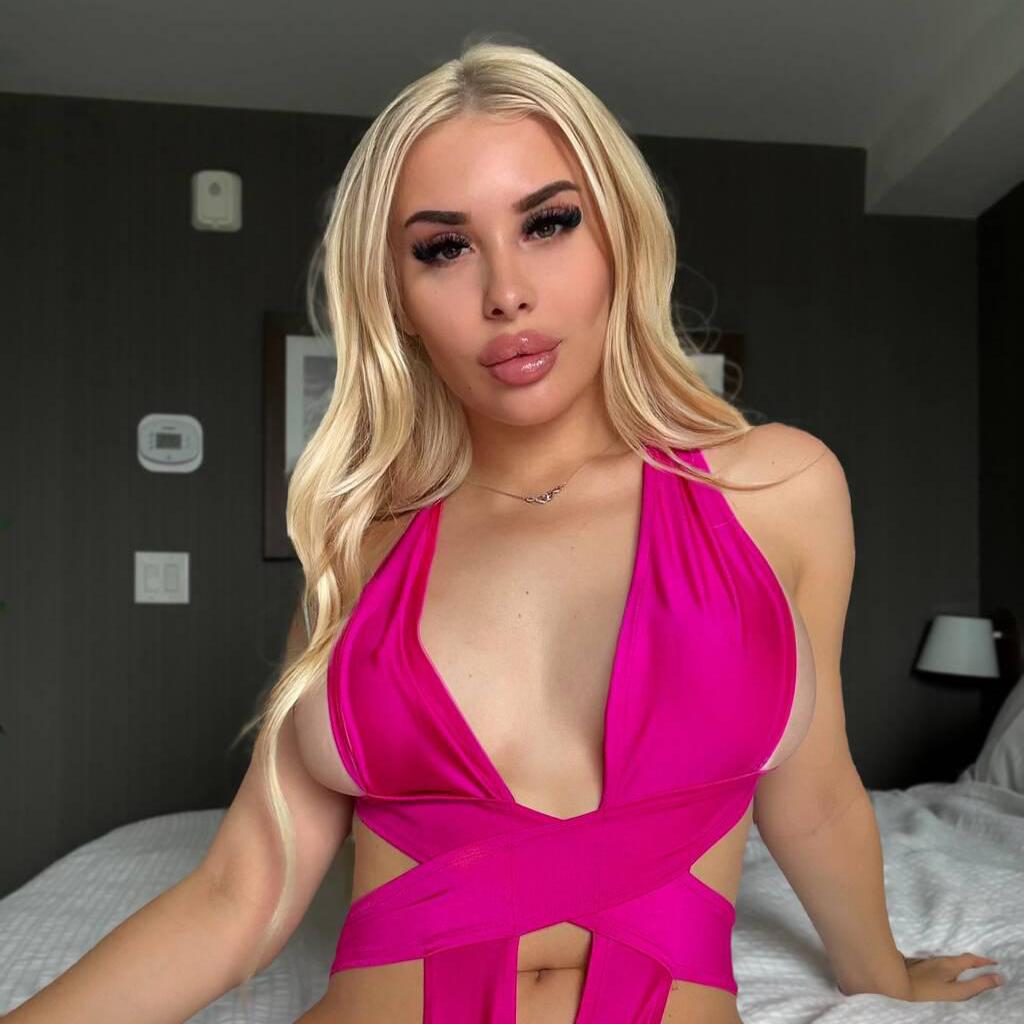 
                        Barbie
                     is Female Escorts. | Kitchener | Ontario | Canada | canadatopescorts.com 