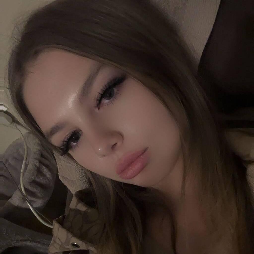 
                        Barbie
                     is Female Escorts. | Kingston | Ontario | Canada | canadatopescorts.com 
