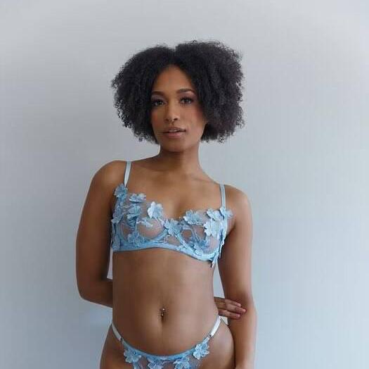 
                        Kelyana
                     is Female Escorts. | windsor | Ontario | Canada | canadatopescorts.com 