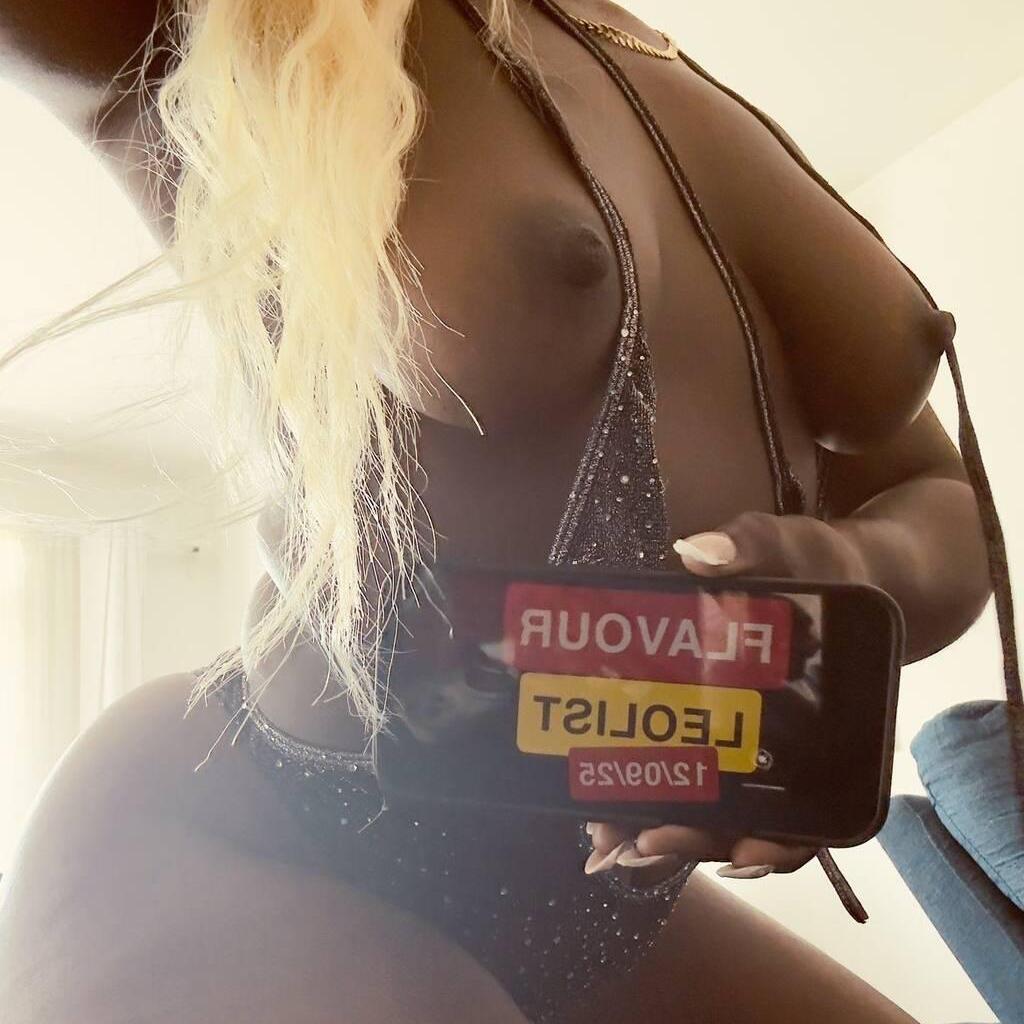 
                        FLAVOUR
                     is Female Escorts. | Ottawa | Ontario | Canada | canadatopescorts.com 