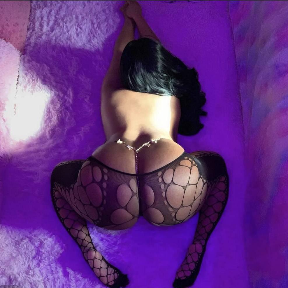 
                        Norma
                     is Female Escorts. | Montreal | Quebec | Canada | canadatopescorts.com 