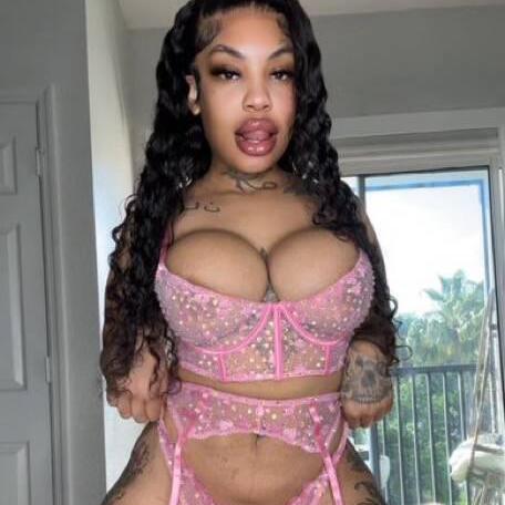 
                        Nikky
                     is Female Escorts. | Lethbridge | Alberta | Canada | canadatopescorts.com 