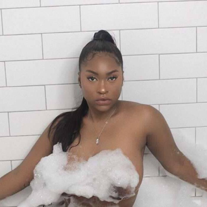 
                        Lyly
                     is Female Escorts. | Quebec City | Quebec | Canada | canadatopescorts.com 