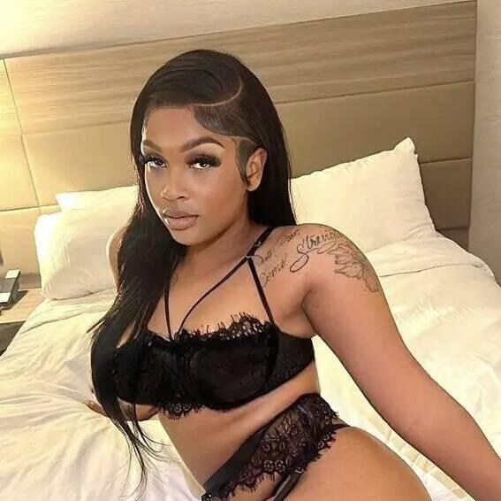 
                        Rose
                     is Female Escorts. | Quebec City | Quebec | Canada | canadatopescorts.com 