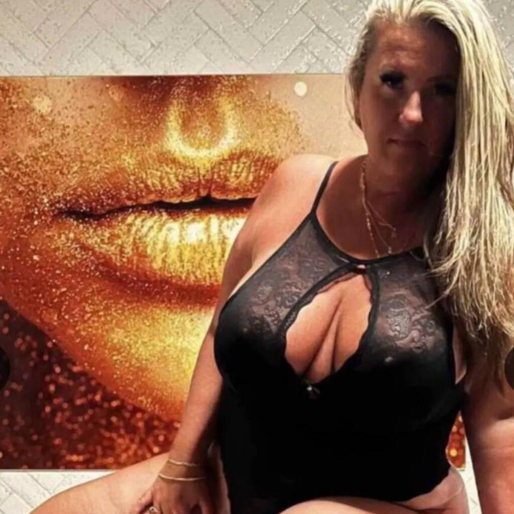 
                        MarieCaro
                     is Female Escorts. | Sherbrooke | Quebec | Canada | canadatopescorts.com 