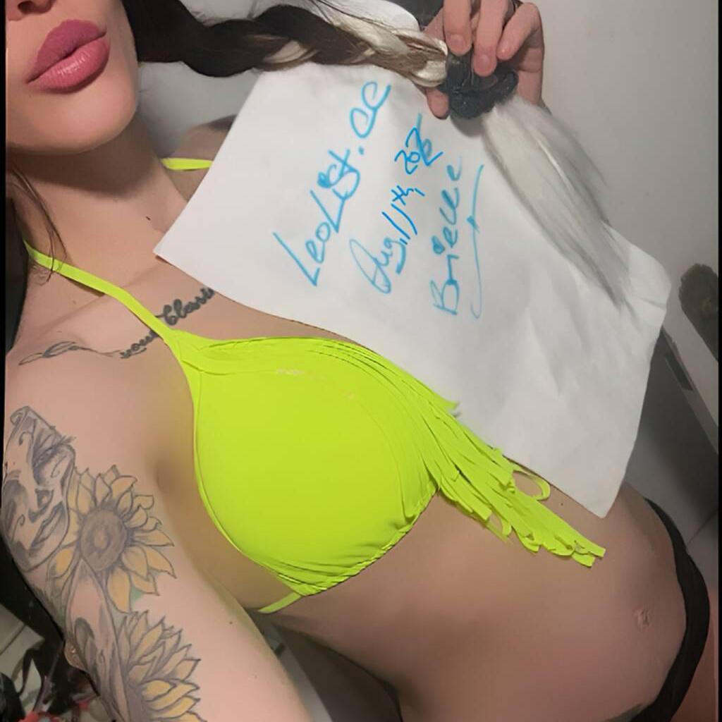 
                        Brielle
                     is Female Escorts. | Kingston | Ontario | Canada | canadatopescorts.com 