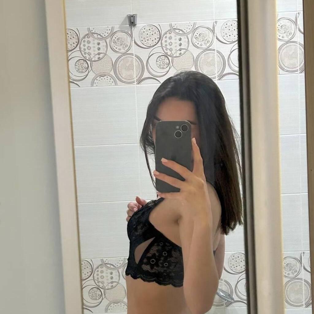 
                        Mimi
                     is Female Escorts. | Montreal | Quebec | Canada | canadatopescorts.com 
