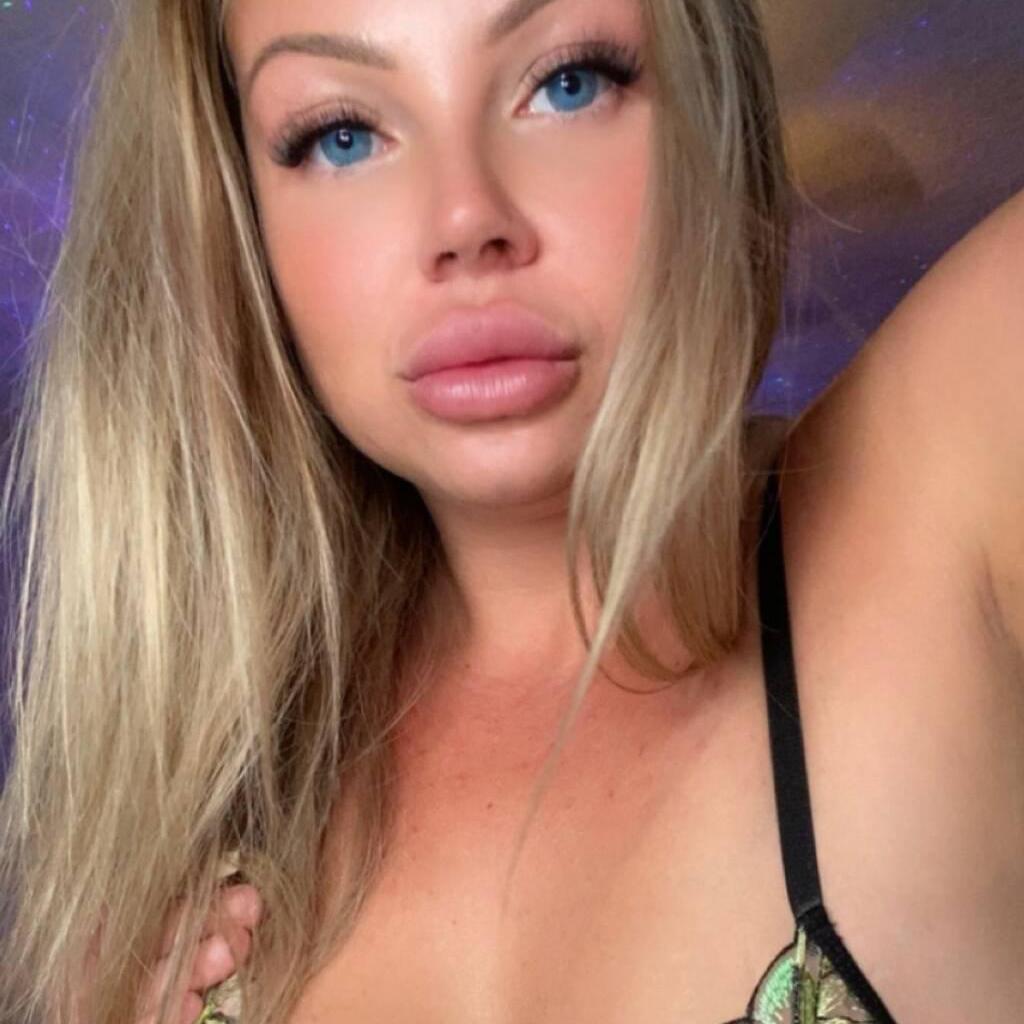 
                        Xnicolex
                     is Female Escorts. | Brandon | Manitoba | Canada | canadatopescorts.com 