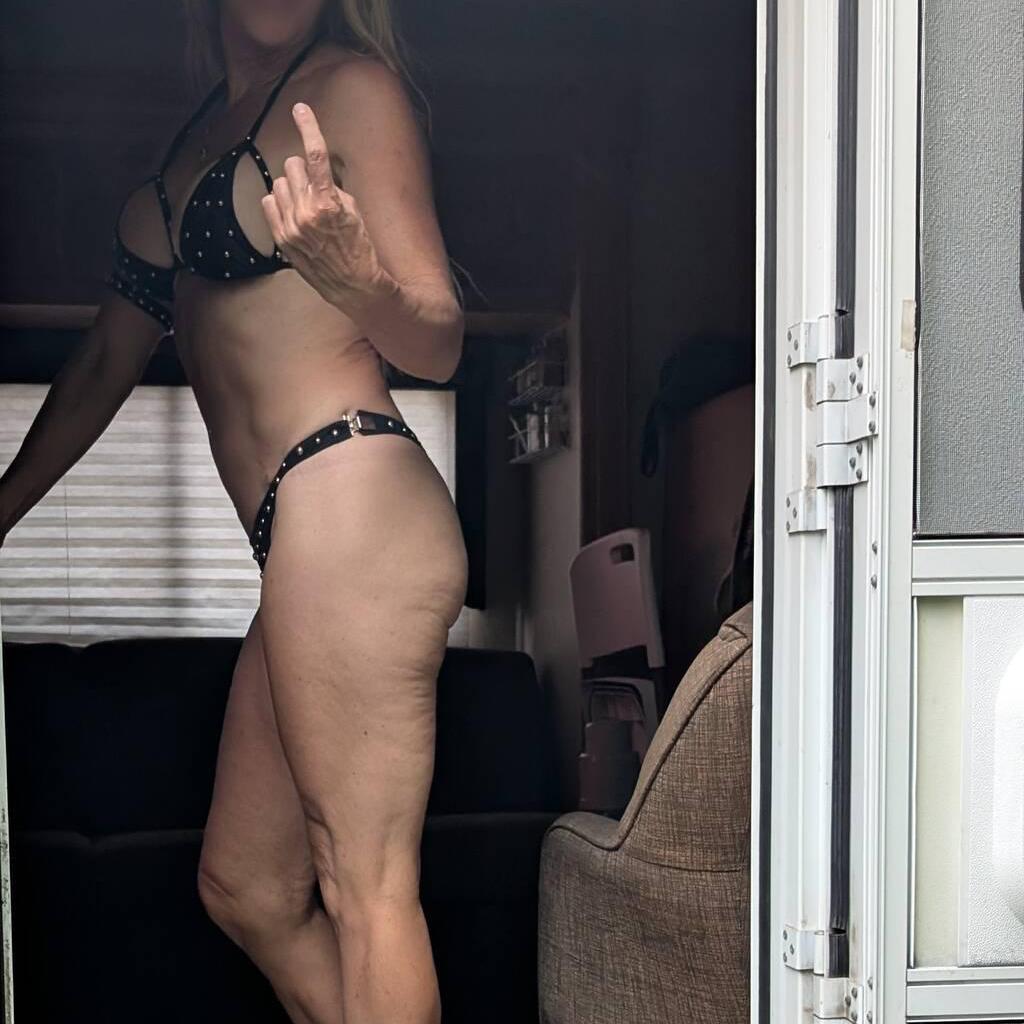 
                        Sexy French Chantal
                     is Female Escorts. | Medicine Hat | Alberta | Canada | canadatopescorts.com 