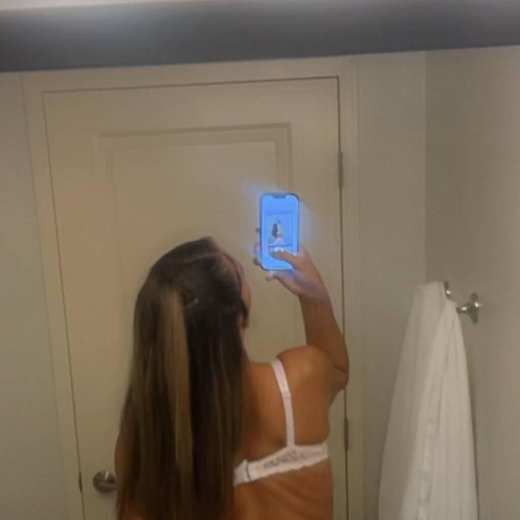 
                        Ella
                     is Female Escorts. | Barrie | Ontario | Canada | canadatopescorts.com 