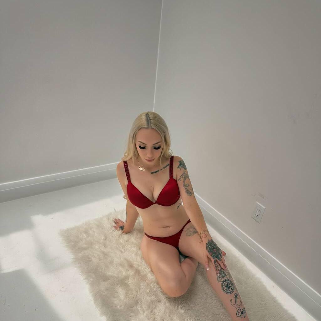 
                        Chloe
                     is Female Escorts. | Niagara | Ontario | Canada | canadatopescorts.com 