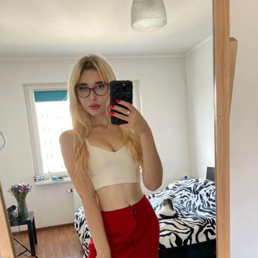 
                        Cindy
                     is Female Escorts. | Vancouver | British Columbia | Canada | canadatopescorts.com 