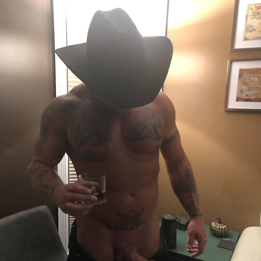 
                        Him & Her
                     is Female Escorts. | Edmonton | Alberta | Canada | canadatopescorts.com 