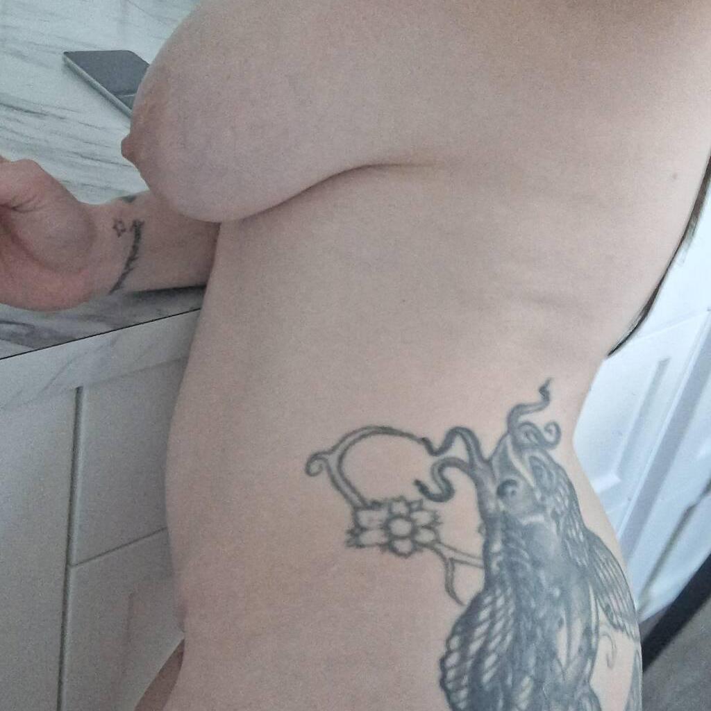 
                        Dawn
                     is Female Escorts. | Lethbridge | Alberta | Canada | canadatopescorts.com 