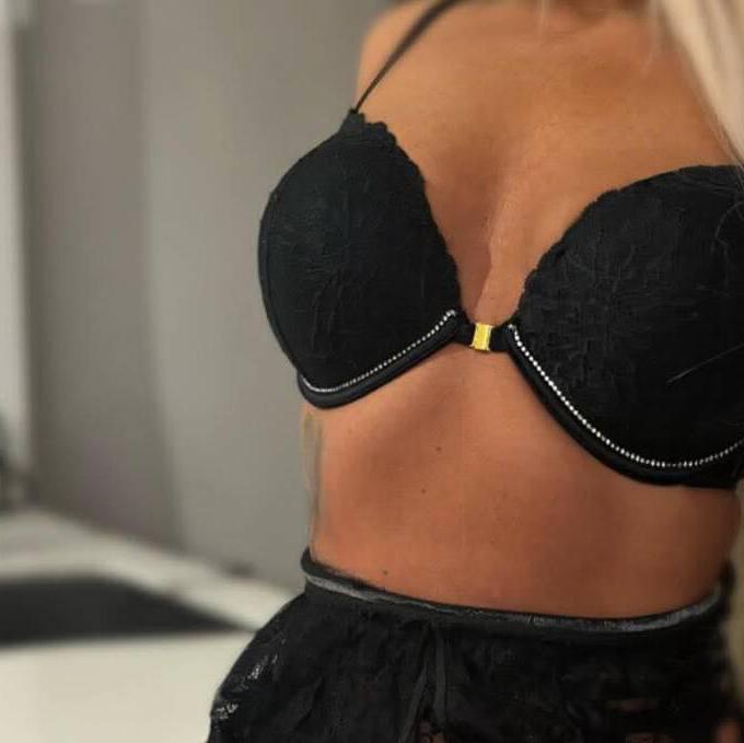 
                        Barbara
                     is Female Escorts. | Montreal | Quebec | Canada | canadatopescorts.com 