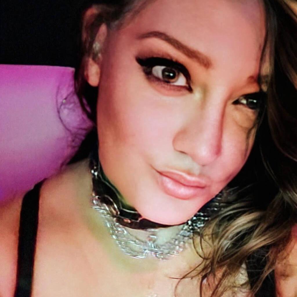 
                        ANALQUEEN
                     is Female Escorts. | Montreal | Quebec | Canada | canadatopescorts.com 
