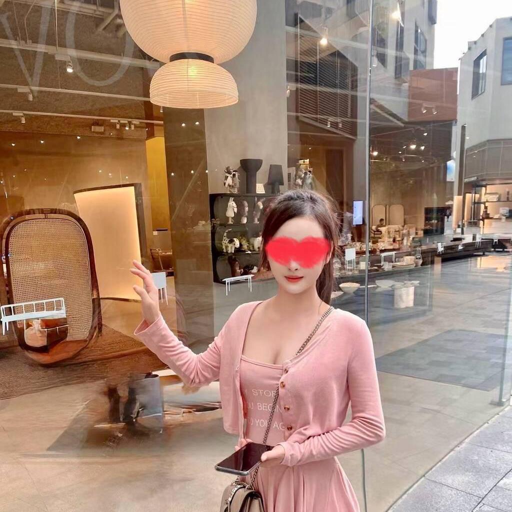 
                        Pretty and MoMo
                     is Female Escorts. | Montreal | Quebec | Canada | canadatopescorts.com 