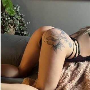 
                        Holly
                     is Female Escorts. | Nanaimo | British Columbia | Canada | canadatopescorts.com 