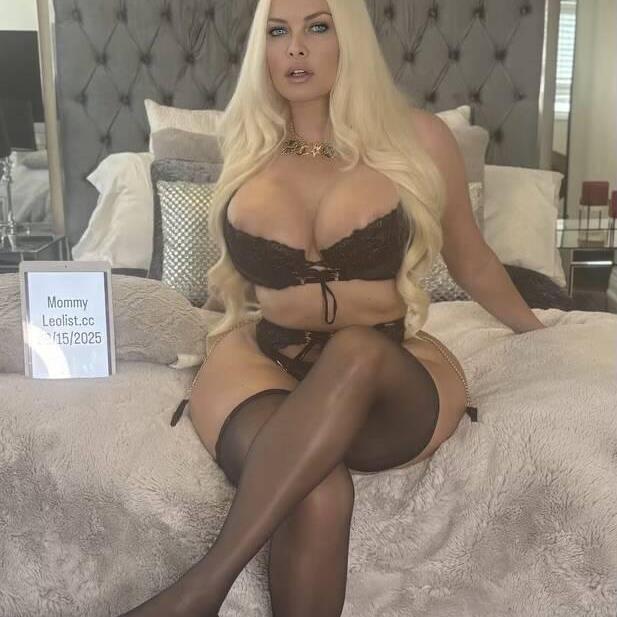 
                        M o m m y
                     is Female Escorts. | Toronto | Ontario | Canada | canadatopescorts.com 