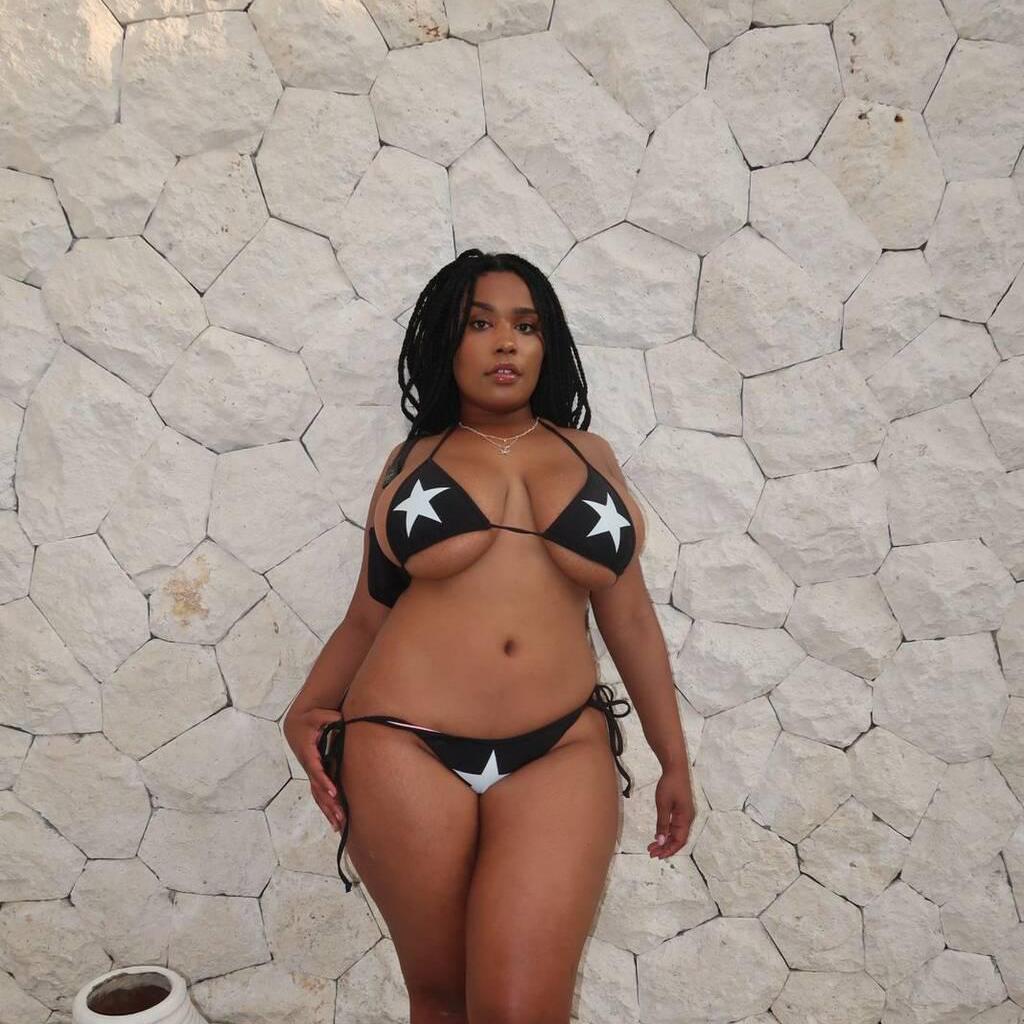 
                        Sabrina
                     is Female Escorts. | Kingston | Ontario | Canada | canadatopescorts.com 