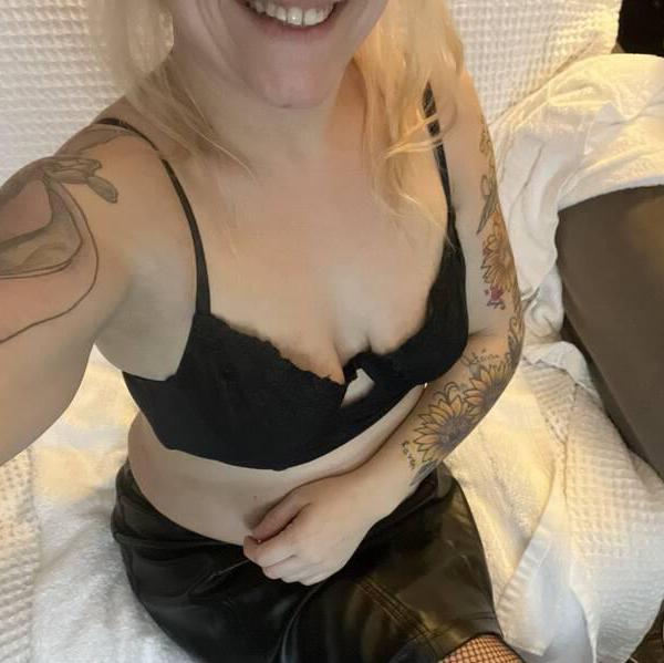
                        Canadian Angel & Jay
                     is Female Escorts. | Toronto | Ontario | Canada | canadatopescorts.com 