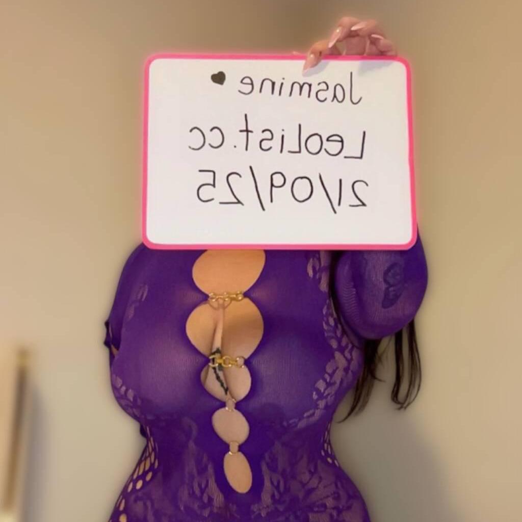 
                        Jasmine
                     is Female Escorts. | Winnipeg | Manitoba | Canada | canadatopescorts.com 