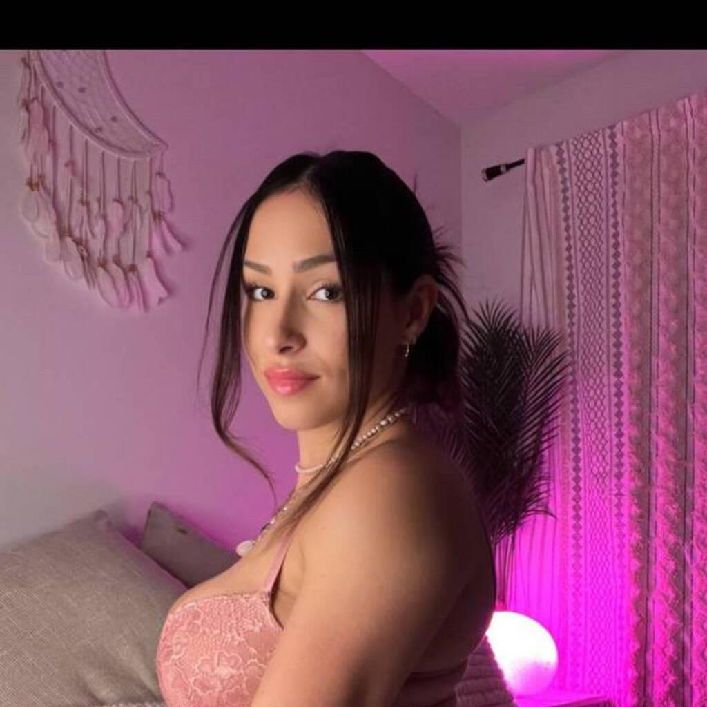 
                        Rose
                     is Female Escorts. | Hamilton | Ontario | Canada | canadatopescorts.com 