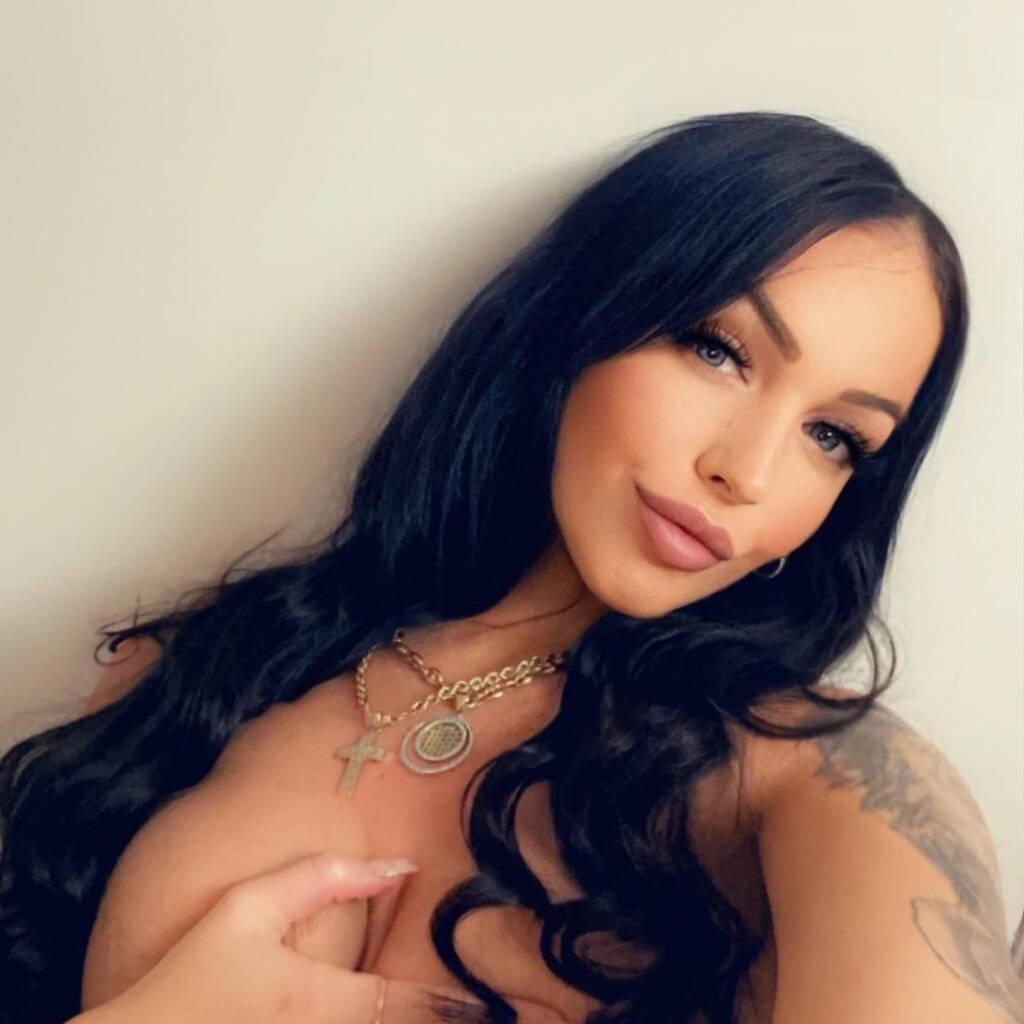 
                        Honey moon
                     is Female Escorts. | Montreal | Quebec | Canada | canadatopescorts.com 