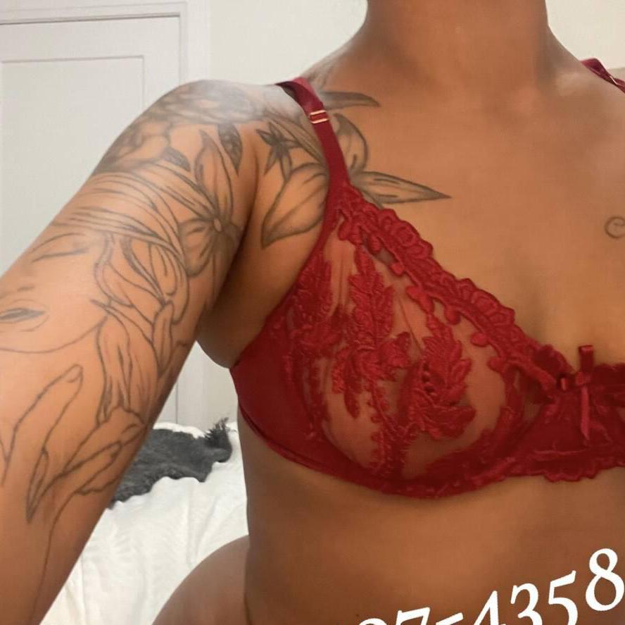 
                        Hazel
                     is Female Escorts. | Kitchener | Ontario | Canada | canadatopescorts.com 