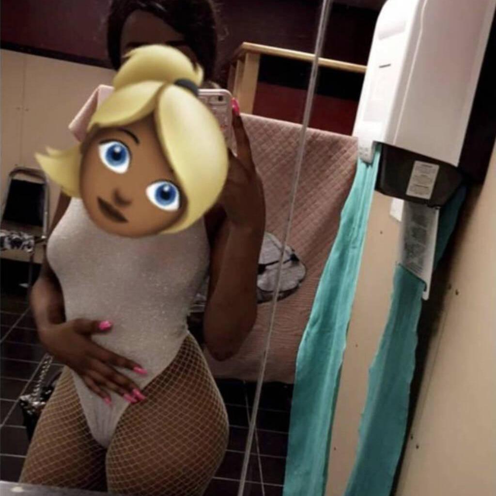 
                        Lola
                     is Female Escorts. | Quebec City | Quebec | Canada | canadatopescorts.com 
