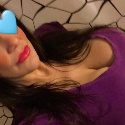 
                        Vivienne
                     is Female Escorts. | Vancouver | British Columbia | Canada | canadatopescorts.com 