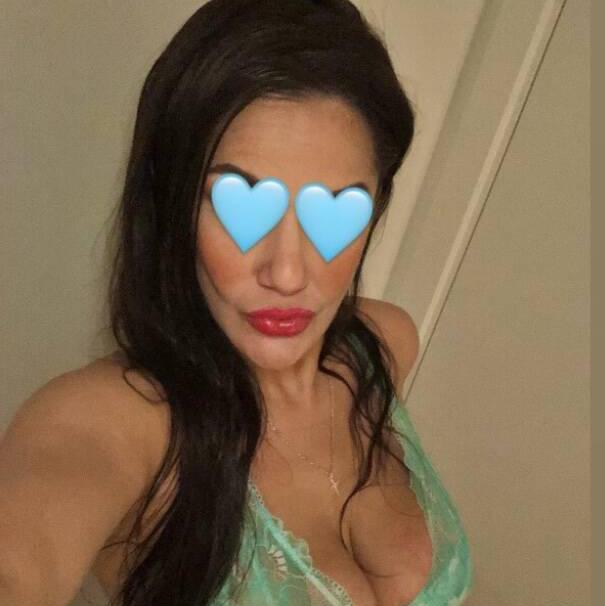 
                        Vivienne
                     is Female Escorts. | Vancouver | British Columbia | Canada | canadatopescorts.com 