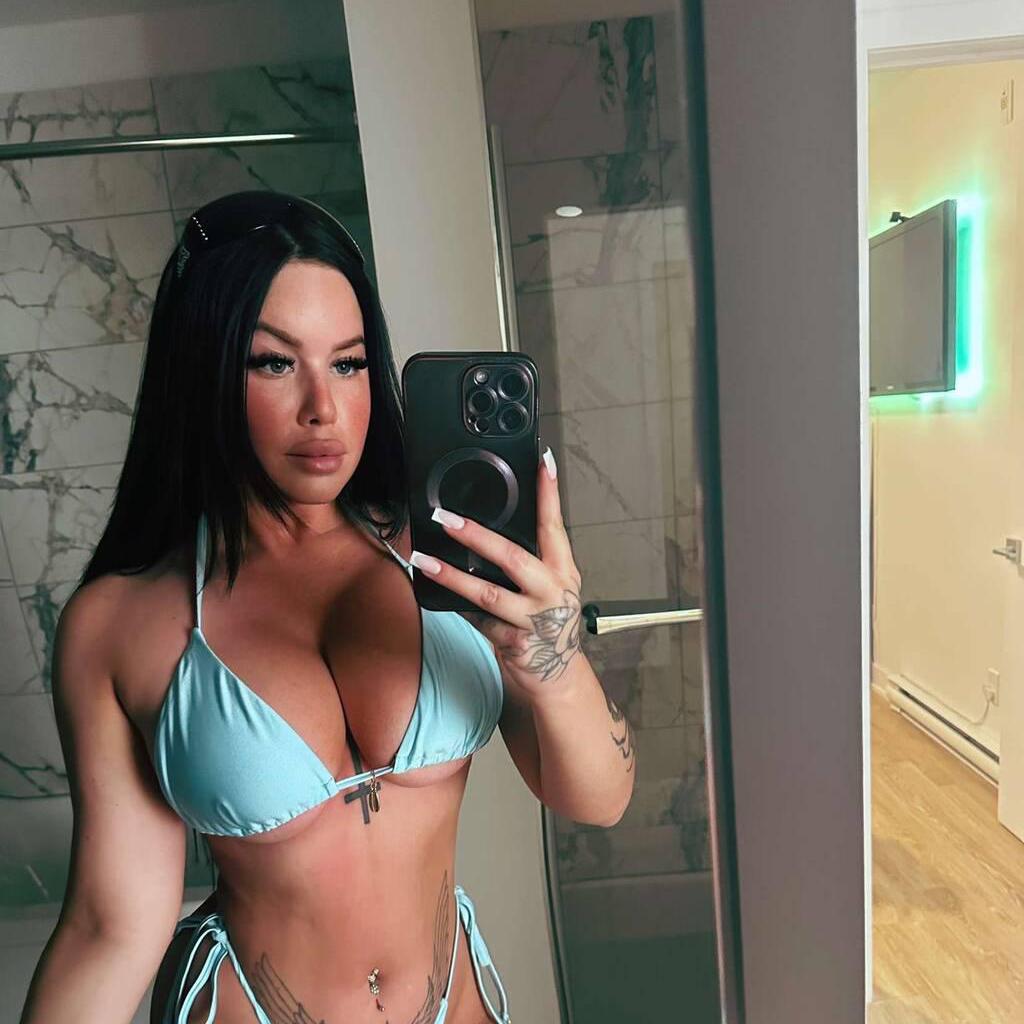 
                        Julia
                     is Female Escorts. | Quebec City | Quebec | Canada | canadatopescorts.com 