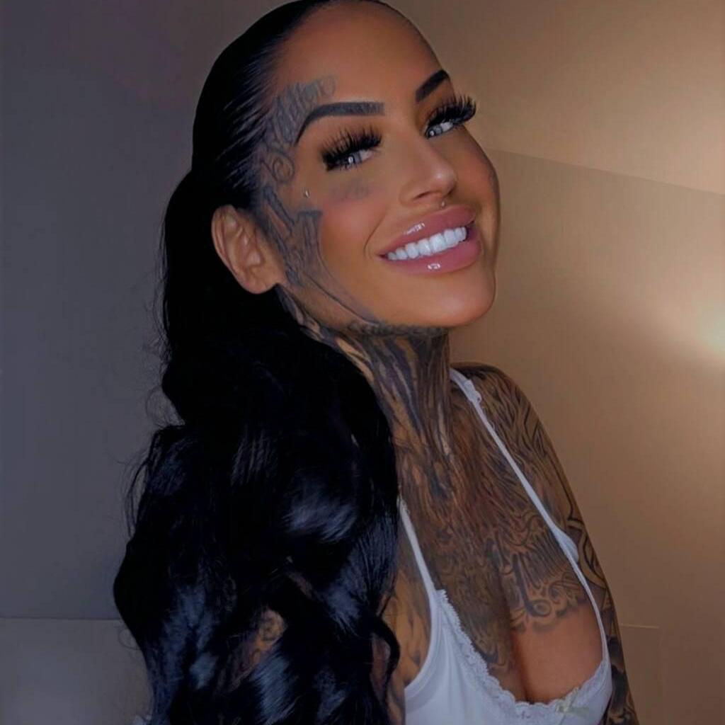 
                        Karolina
                     is Female Escorts. | Quebec City | Quebec | Canada | canadatopescorts.com 