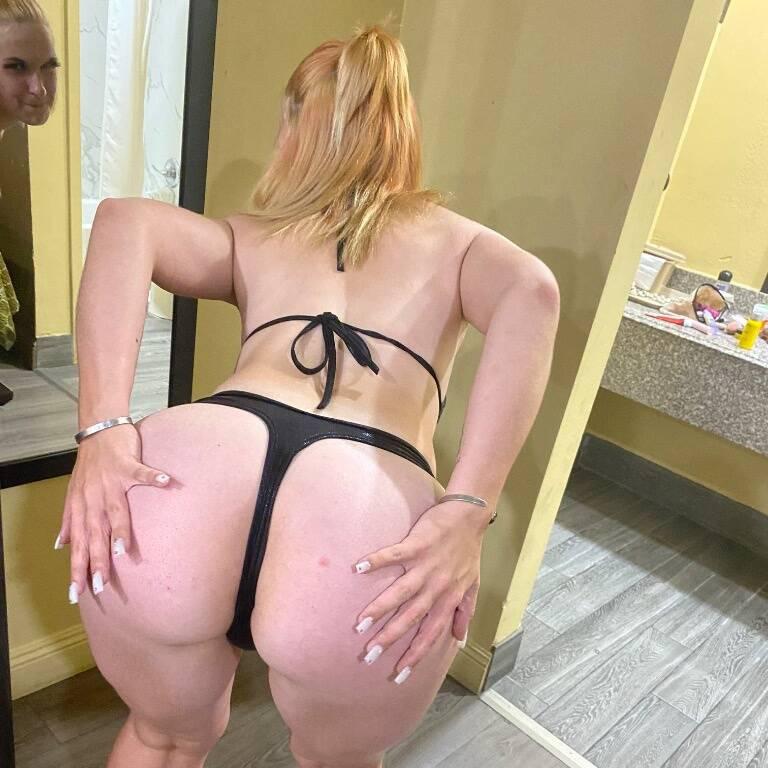 
                        Mia
                     is Female Escorts. | Brandon | Manitoba | Canada | canadatopescorts.com 