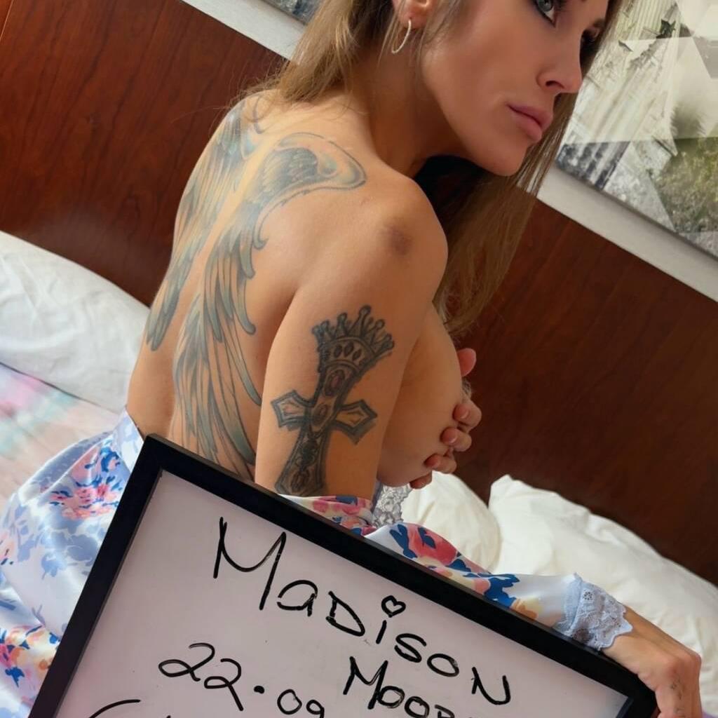 
                        Madison Moore
                     is Female Escorts. | Kingston | Ontario | Canada | canadatopescorts.com 