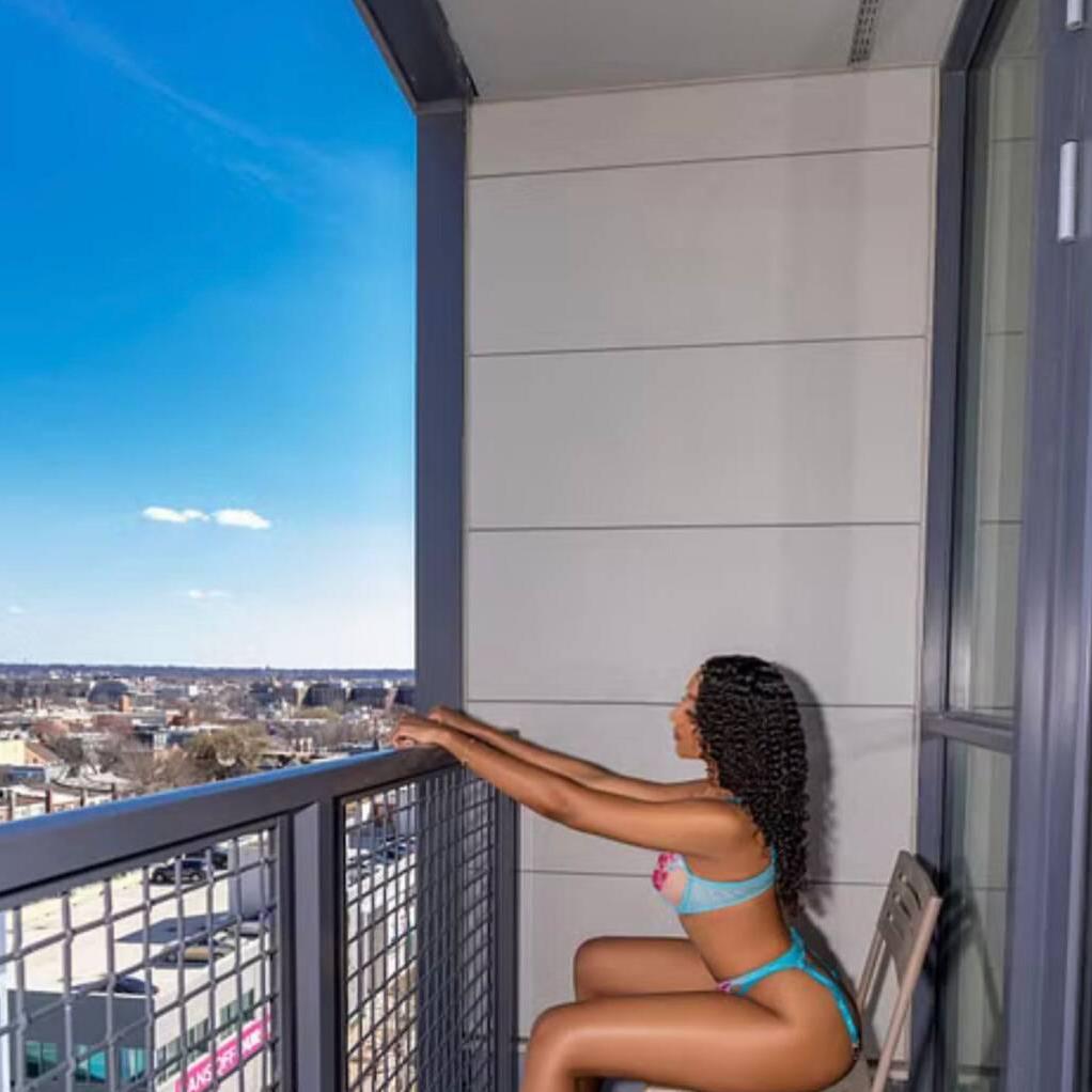 
                        Juicy
                     is Female Escorts. | Calgary | Alberta | Canada | canadatopescorts.com 