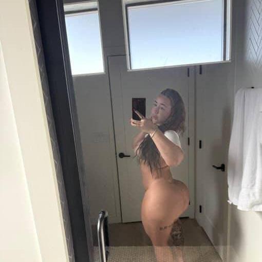 
                        LEAH
                     is Female Escorts. | Skeena | British Columbia | Canada | canadatopescorts.com 