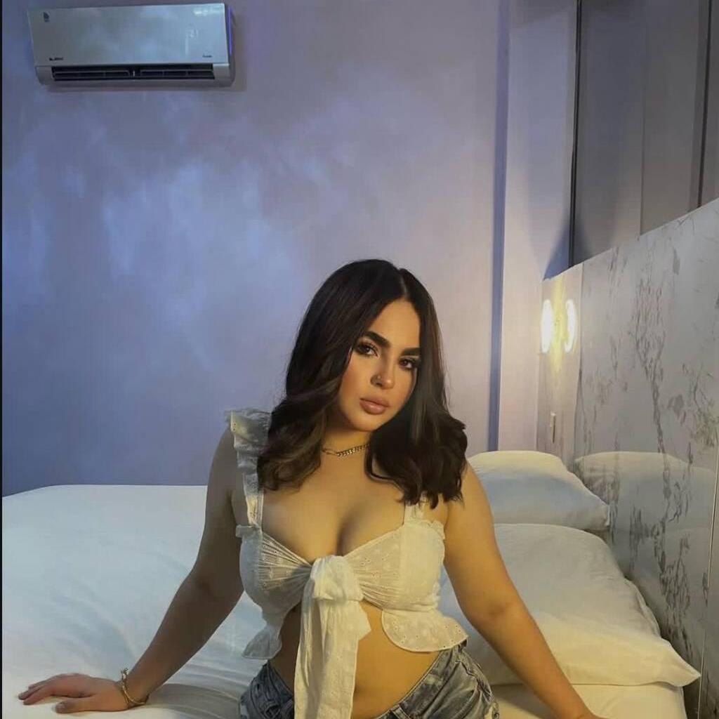 
                        Laura
                     is Female Escorts. | Edmonton | Alberta | Canada | canadatopescorts.com 