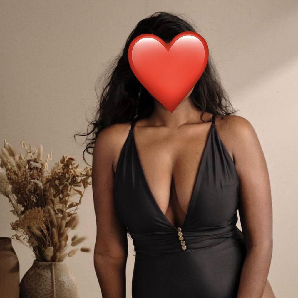 
                        Deepika
                     is Female Escorts. | Guelph | Ontario | Canada | canadatopescorts.com 