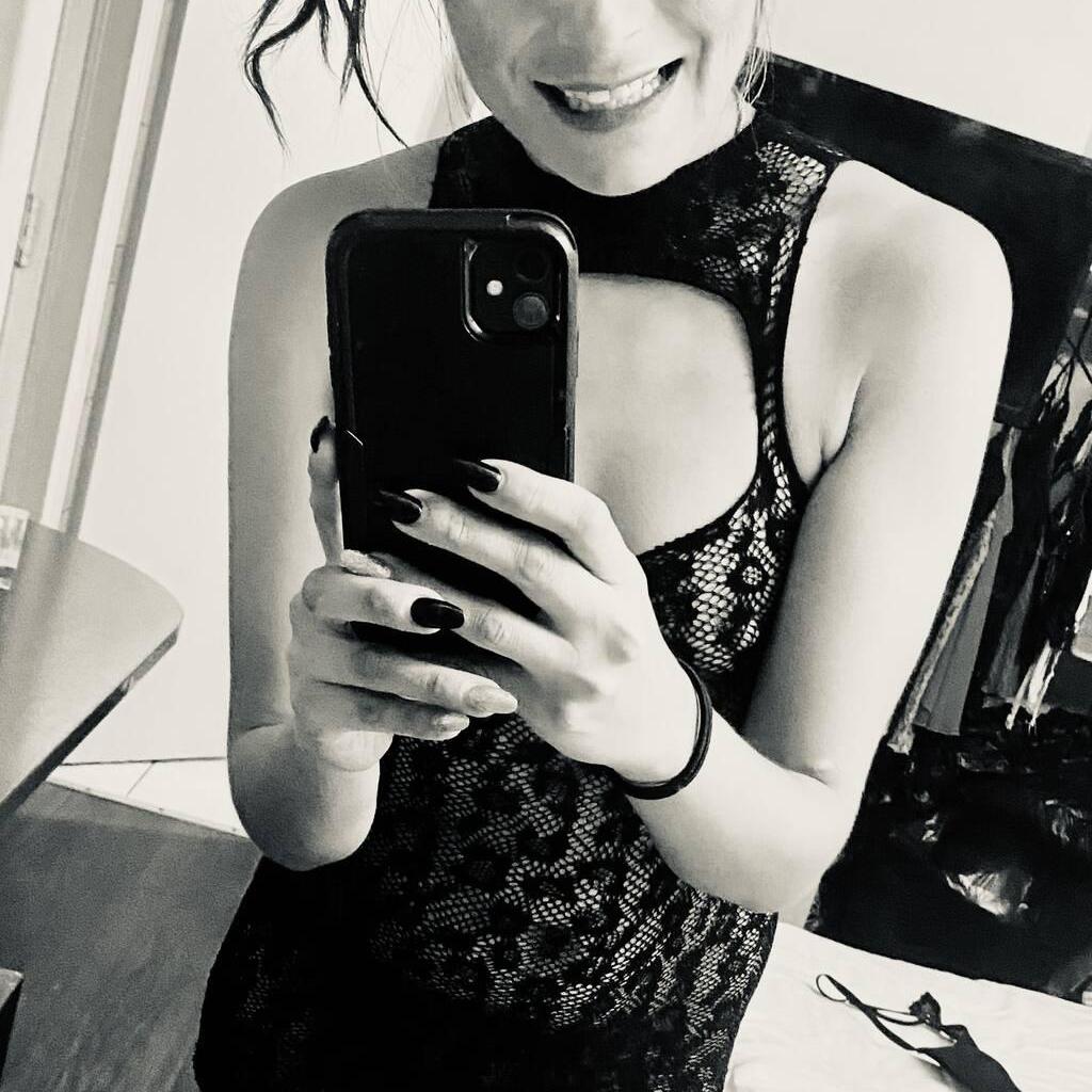 
                        Phoenix
                     is Female Escorts. | Hamilton | Ontario | Canada | canadatopescorts.com 
