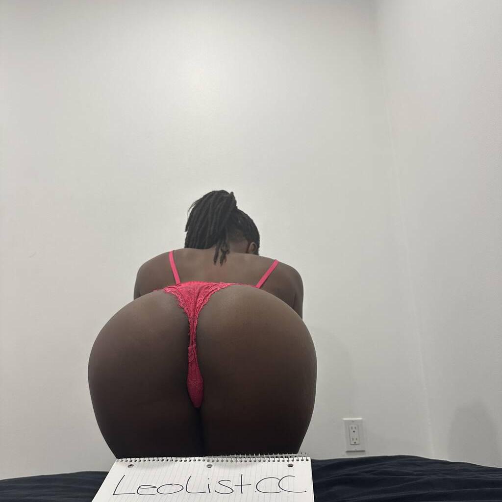 
                        Emma
                     is Female Escorts. | Quebec City | Quebec | Canada | canadatopescorts.com 