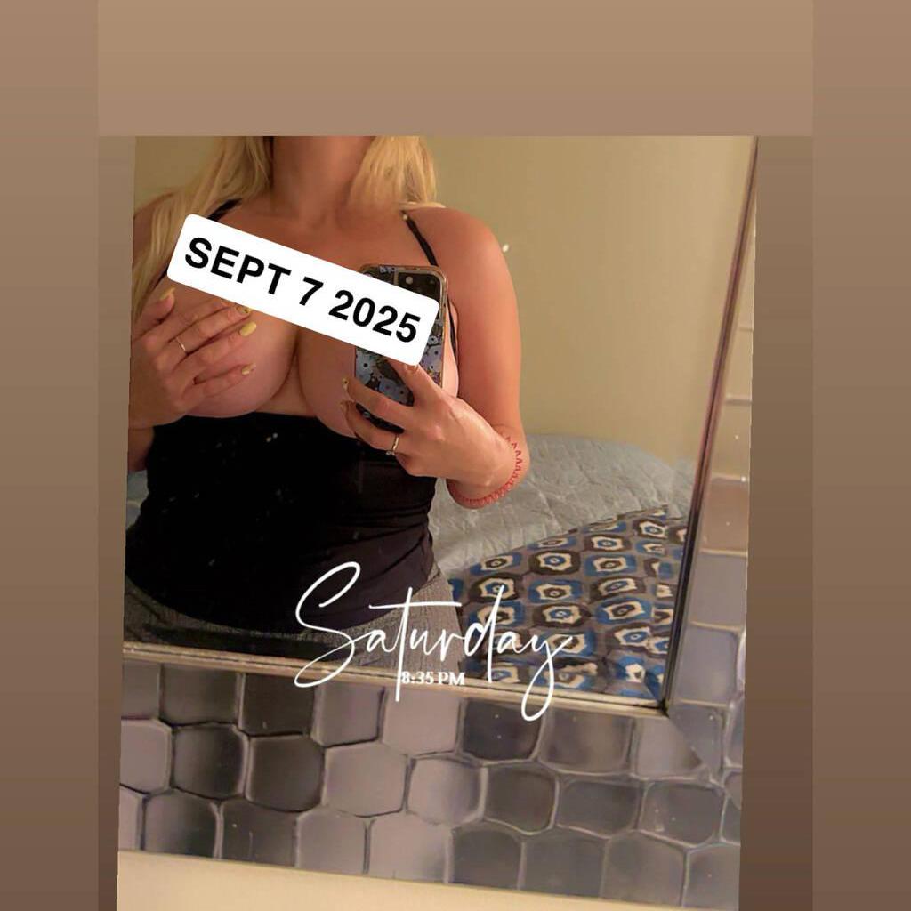 
                        AGE 28 AND OLDER ONLY
                     is Female Escorts. | Kelowna | British Columbia | Canada | canadatopescorts.com 