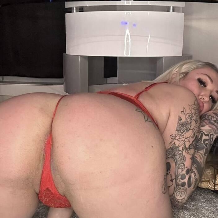 
                        Sabrina
                     is Female Escorts. | Niagara | Ontario | Canada | canadatopescorts.com 