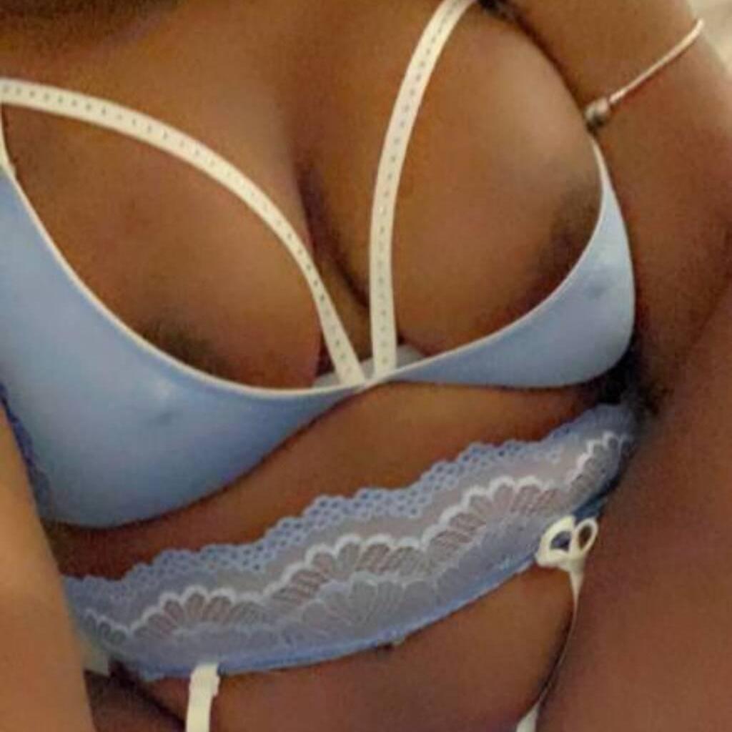 
                        Prune
                     is Female Escorts. | Quebec City | Quebec | Canada | canadatopescorts.com 