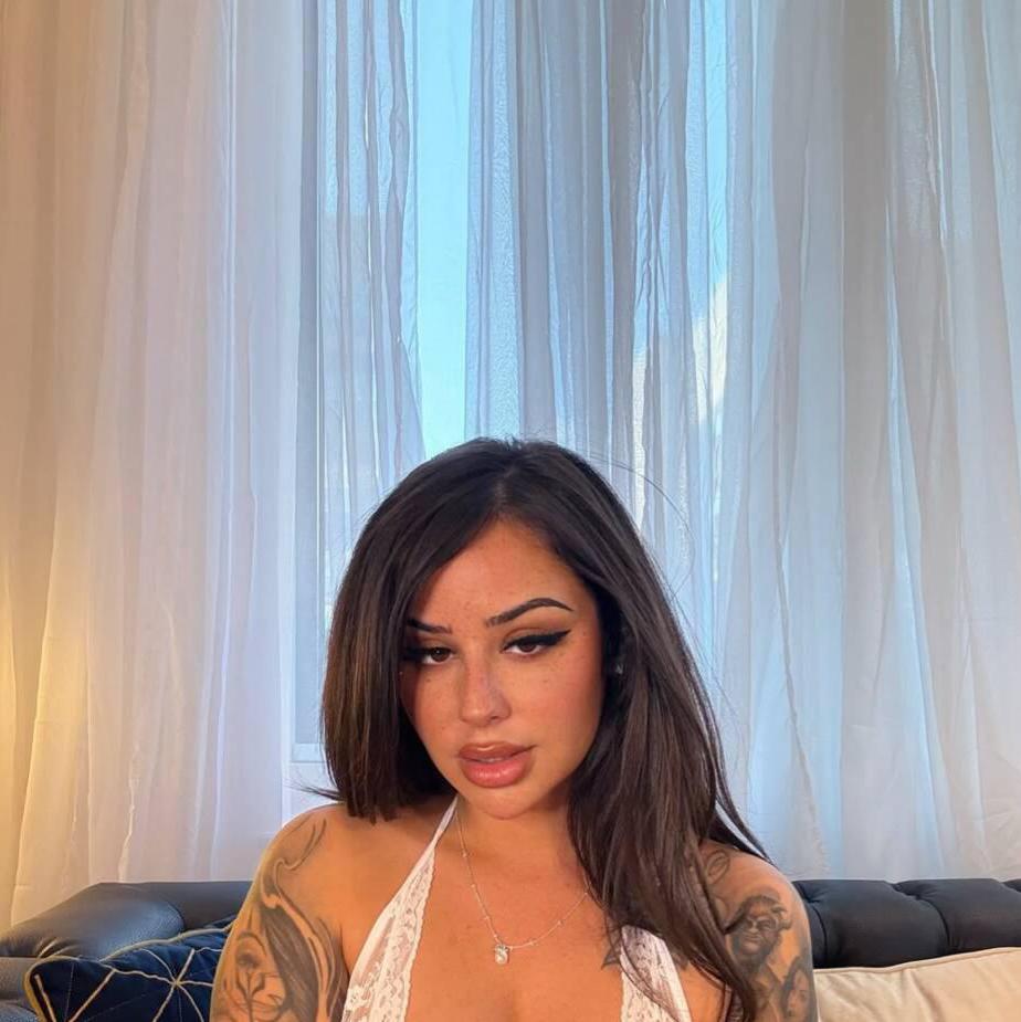 
                        Christina
                     is Female Escorts. | Sherbrooke | Quebec | Canada | canadatopescorts.com 