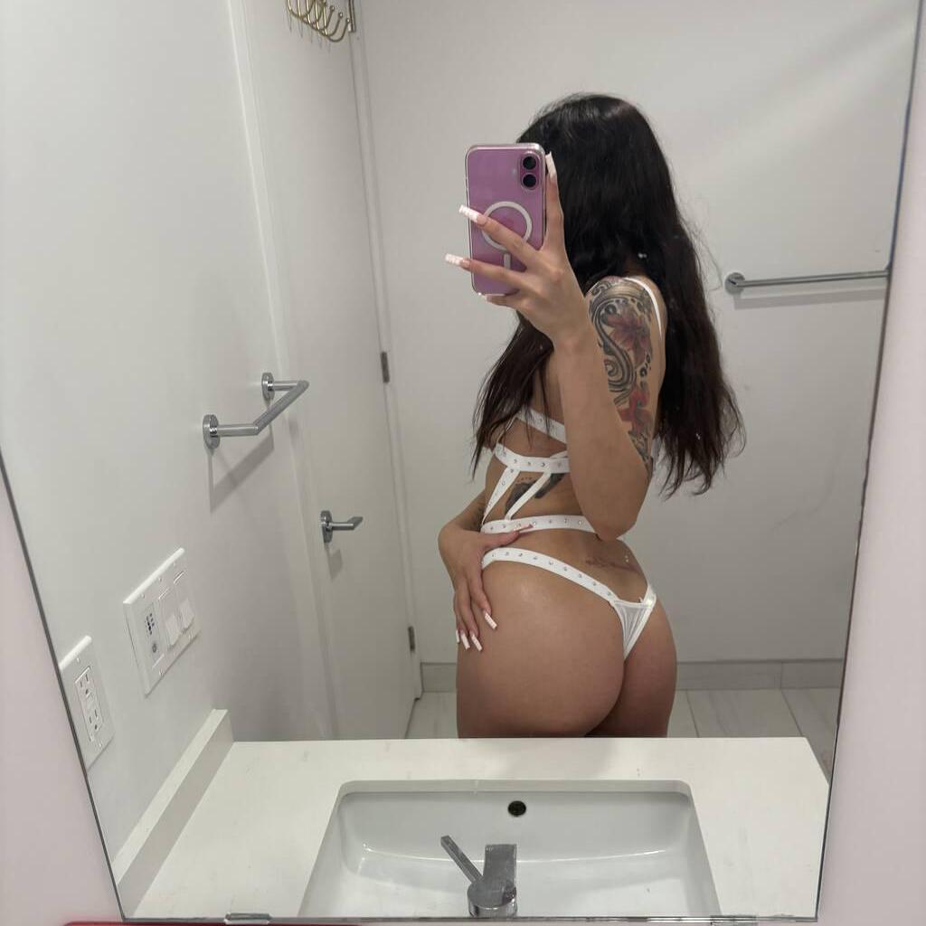 
                        Brielle
                     is Female Escorts. | Hamilton | Ontario | Canada | canadatopescorts.com 